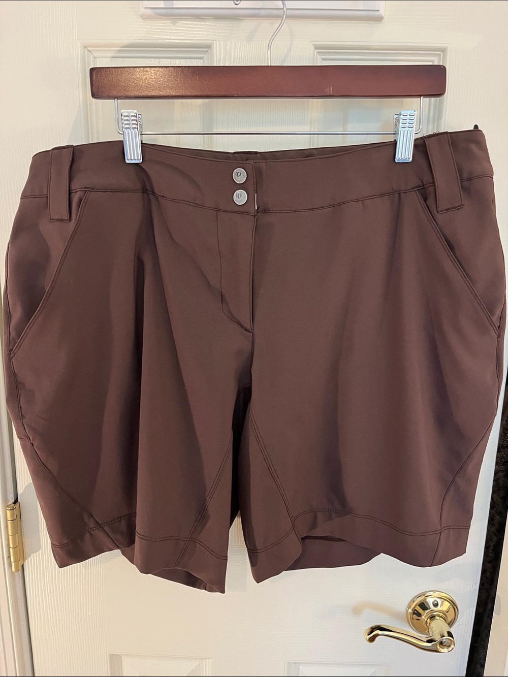 Pearl Izumi Brown Women's Active Bermuda Shorts